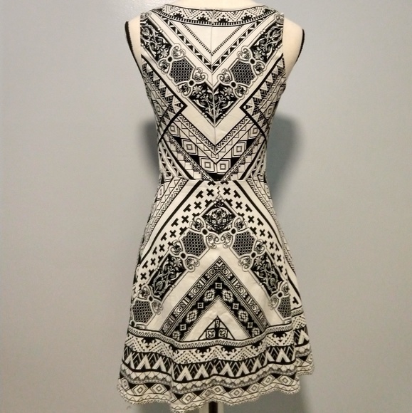 Flying Tomato Sleeveless Cotton Dress - Picture 4 of 8